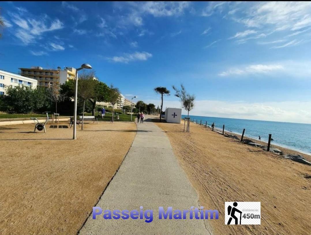 Apartamento En La Costa Del Maresme 피네다데마르 외부 사진